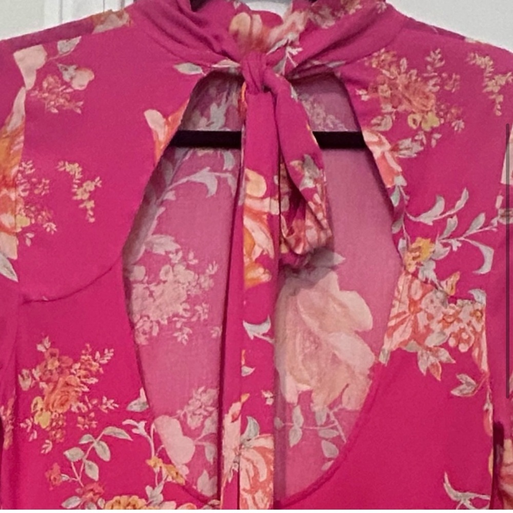 Free People Bell Sleeve Floral Tate Tunic Dress
Size Medium - Picture 8 of 11